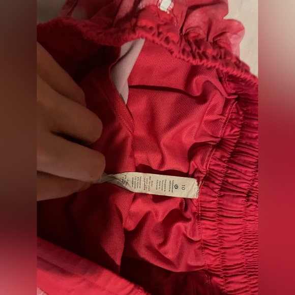 Lululemon hotty tottt short - Picture 2 of 2